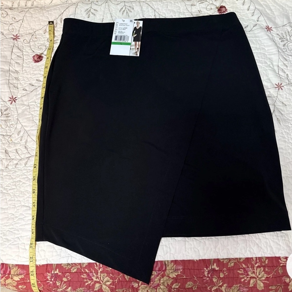 Karen Kane L51524 Black Stretch
Jersey Asymmetric Hem Mini Skirt Size
L. NWT - Picture 2 of 8